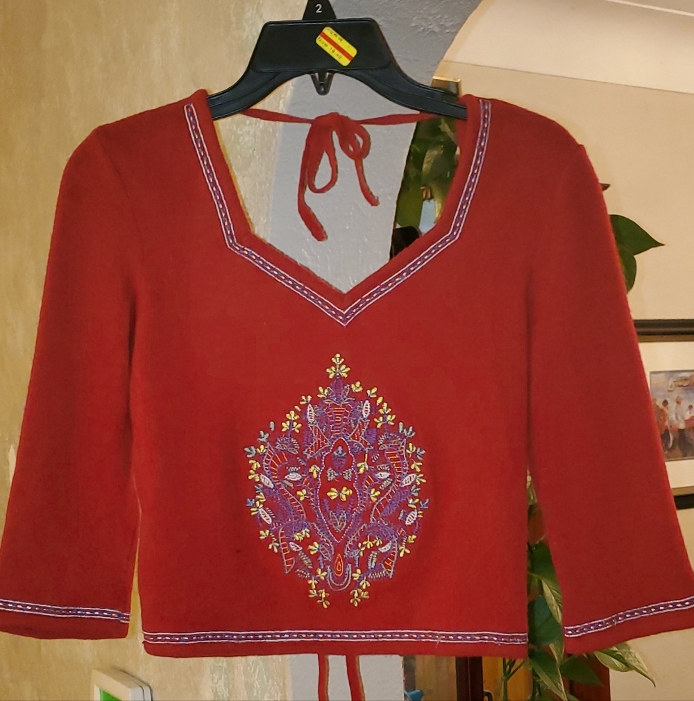 VINTAGE Free People Red Embroidered V-Neck Open-back Sweater Small